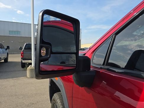 Used 2025 GMC Sierra 2500 AT4 AWD/4WD image 7