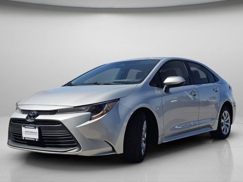 Used 2024 Toyota Corolla LE FWD image 18