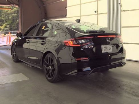 Used 2025 Honda Civic Sport image 4