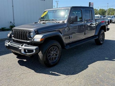 Certified 2025 Jeep Gladiator Sport image 7