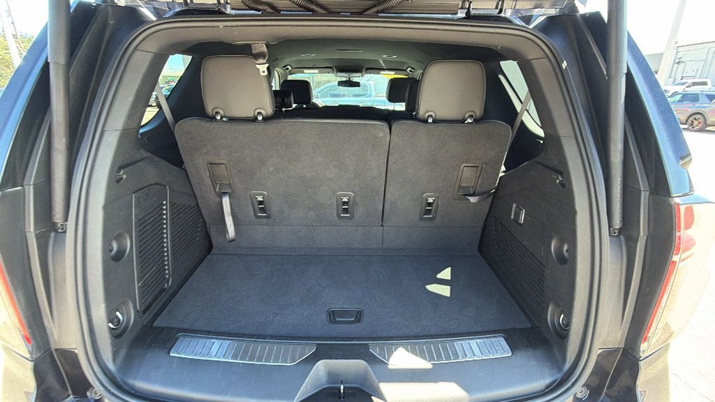 Used 2022 Chevrolet Tahoe RST RWD image 12