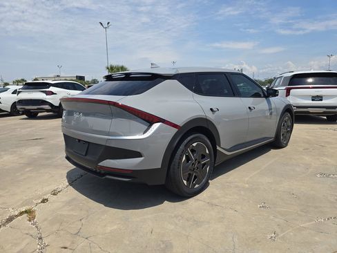 New 2026 Kia EV6 Light RWD image 8