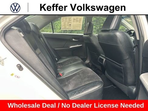 Used 2012 Toyota Camry SE w/ Leather Pkg FWD image 28