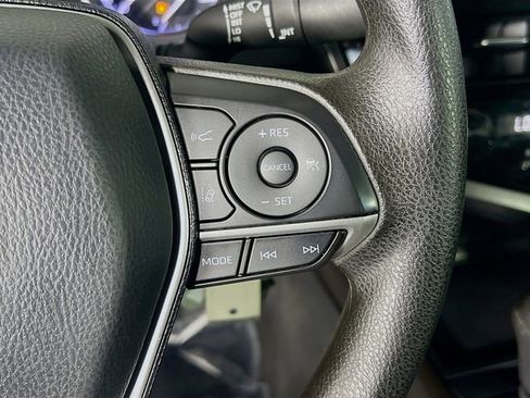 Used 2023 Toyota Camry LE image 18