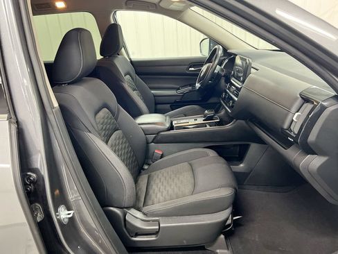 Used 2022 Nissan Pathfinder SV FWD image 21