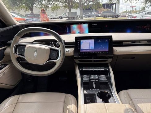 Certified 2024 Lincoln Nautilus Premier AWD/4WD image 10
