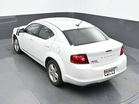 Used 2013 Dodge Avenger SXT FWD image 19