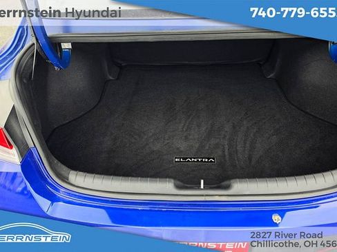 Used 2025 Hyundai Elantra Sport FWD image 21