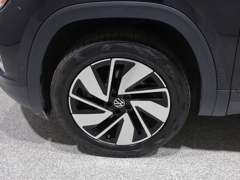 Used 2024 Volkswagen Atlas SE AWD/4WD image 7