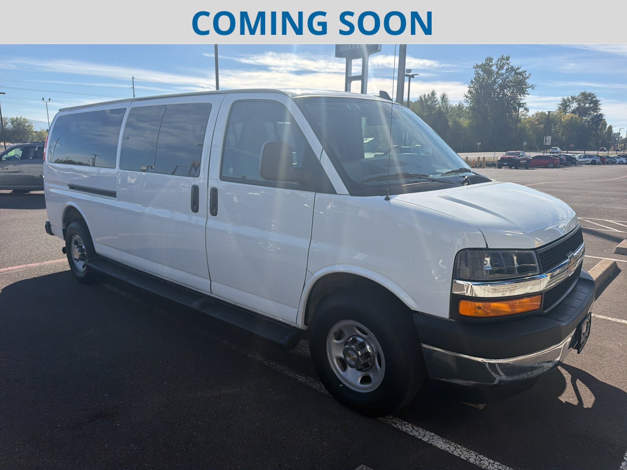 Used 2025 Chevrolet Express 3500 LT w/ LT Preferred Equipment Group RWD image 1
