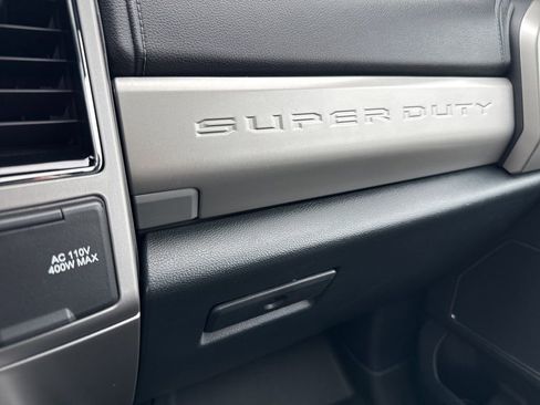 Certified 2022 Ford F350 Lariat w/ Lariat Ultimate Package image 38