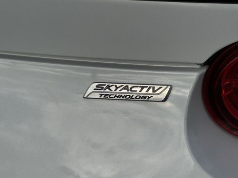 Used 2017 MAZDA MX-5 Miata RF Club image 40