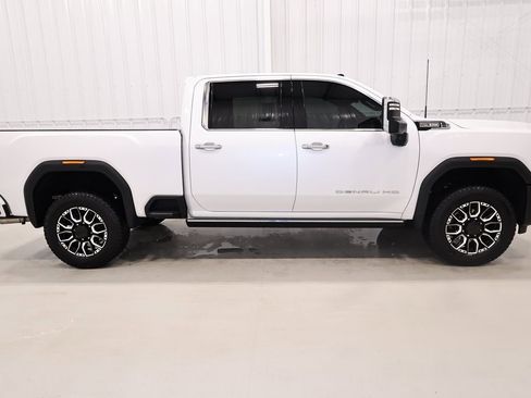 Used 2024 GMC Sierra 2500 Denali w/ Denali Reserve Package image 2