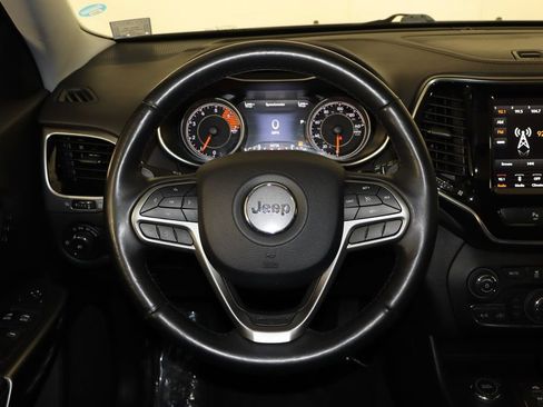 Used 2019 Jeep Cherokee Limited AWD/4WD image 7