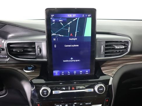 Used 2022 Ford Explorer Limited image 55