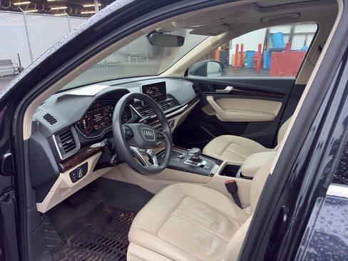 Used 2018 Audi Q5 2.0T Premium Plus w/ Premium Plus Package image 6