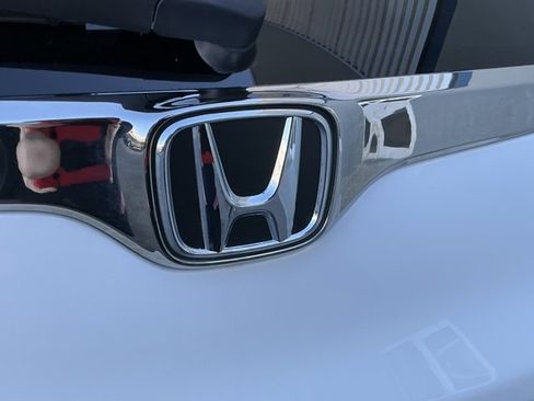 Used 2021 Honda CR-V Touring image 4