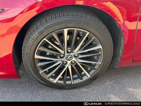 Used 2025 Lexus ES 300h w/ Premium Package image 6