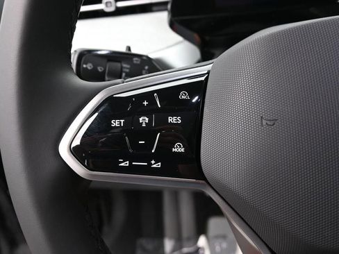 New 2025 Volkswagen ID. Buzz Pro S Plus RWD image 15