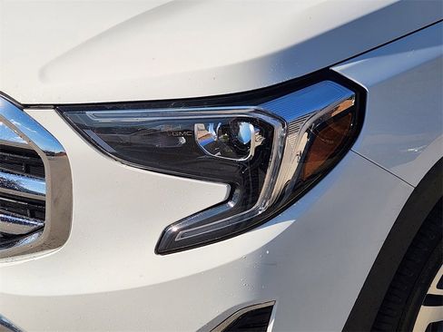 Used 2021 GMC Terrain SLT w/ Infotainment Package II image 8