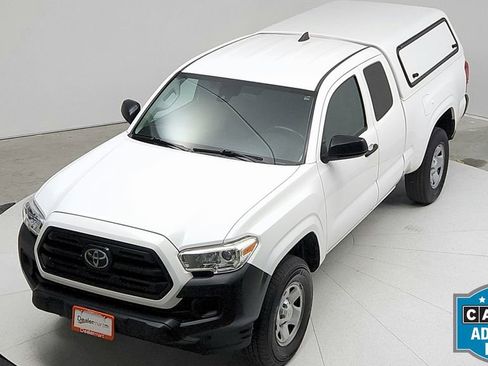 Used 2019 Toyota Tacoma SR image 15