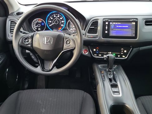Used 2018 Honda HR-V EX image 6