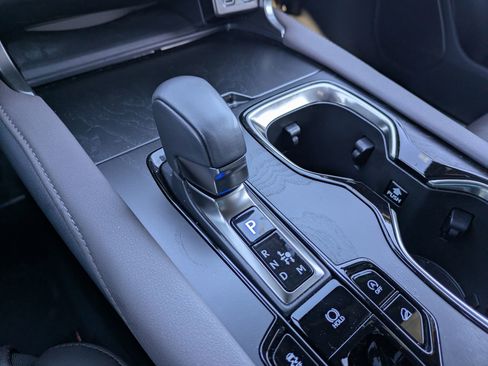 Used 2023 Lexus RX 350 w/ Luxury Package image 16