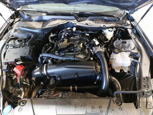 Used 2025 Ford Mustang Coupe RWD image 32