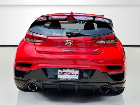 Used 2020 Hyundai Veloster N w/ Performance Package image 6