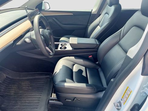 Used 2025 Tesla Model Y Long Range AWD/4WD image 21