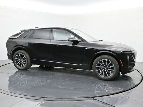 New 2025 Cadillac Lyriq Sport RWD image 7