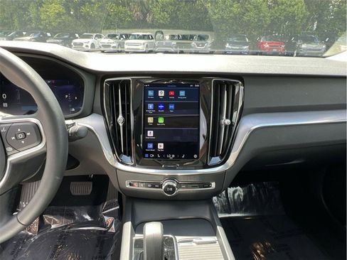 Used 2024 Volvo S60 B5 Core image 44