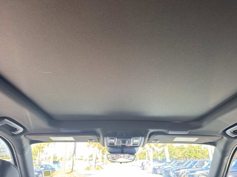 Used 2021 Cadillac Escalade ESV Premium Luxury w/ Driver Assist Tech Package image 19