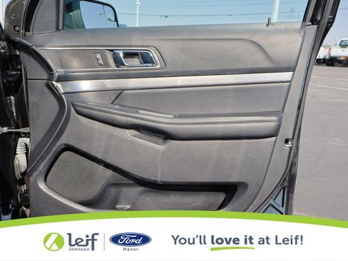 Used 2018 Ford Explorer XLT w/ Equipment Group 202A image 35