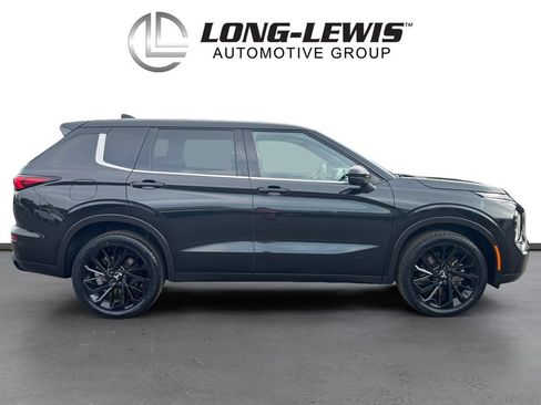 Used 2023 Mitsubishi Outlander SE Black Edition AWD/4WD image 8