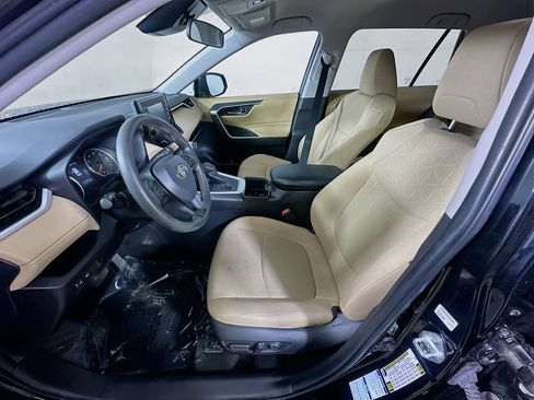Used 2022 Toyota RAV4 XLE AWD/4WD image 15