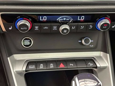 Certified 2023 Audi Q3 2.0T Premium w/ Convenience Package AWD/4WD image 25