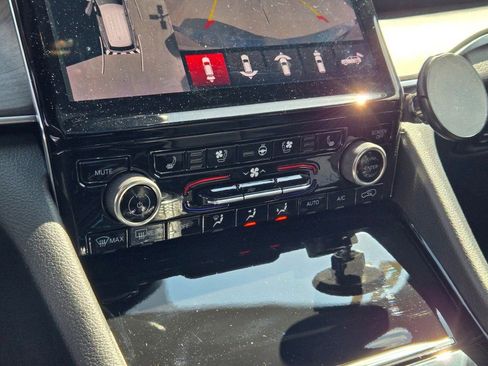 Used 2021 Jeep Grand Cherokee L Overland w/ Advanced Protech Group III image 29