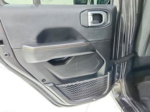 Used 2025 Jeep Wrangler Unlimited Sahara AWD/4WD image 22