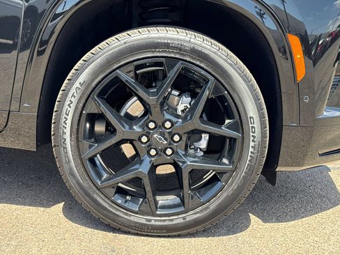 Used 2026 Chevrolet Traverse RS FWD image 5