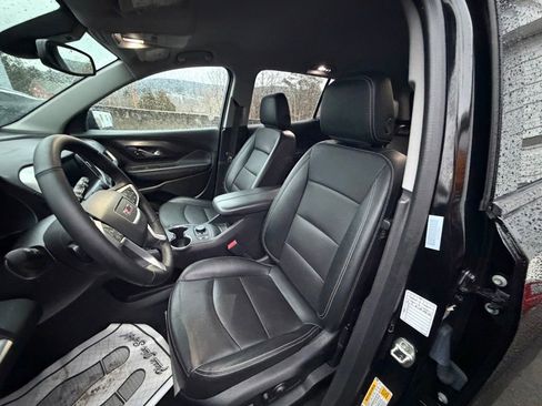 Used 2024 GMC Terrain SLT image 9
