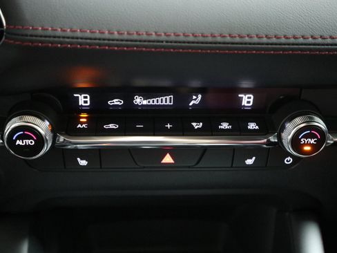 New 2026 MAZDA MAZDA3 Carbon image 31