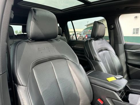 Used 2023 Jeep Grand Cherokee L Overland AWD/4WD image 32