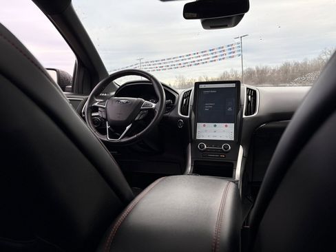 Used 2022 Ford Edge ST-Line image 26