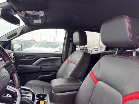 Used 2023 Chevrolet Colorado Z71 w/ Z71 Convenience Package 2 image 25