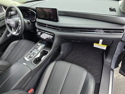 Certified 2026 INFINITI QX60 Luxe w/ Cargo Package image 18