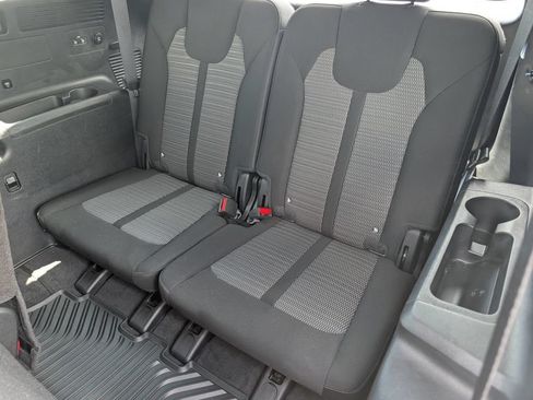 Used 2025 Kia Sorento LX FWD image 10