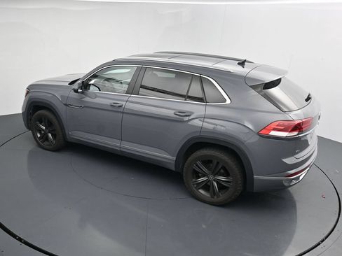 Used 2022 Volkswagen Atlas Cross Sport SEL R-Line AWD/4WD image 25