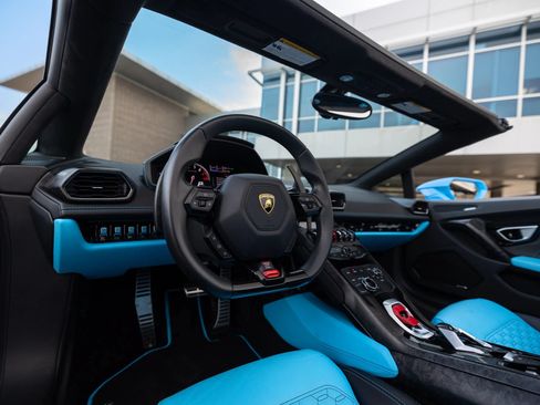 Used 2017 Lamborghini Huracan LP 610-4 AWD/4WD image 28