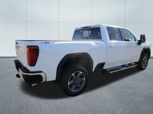 New 2026 GMC Sierra 2500 SLT w/ SLT Premium Package AWD/4WD image 7